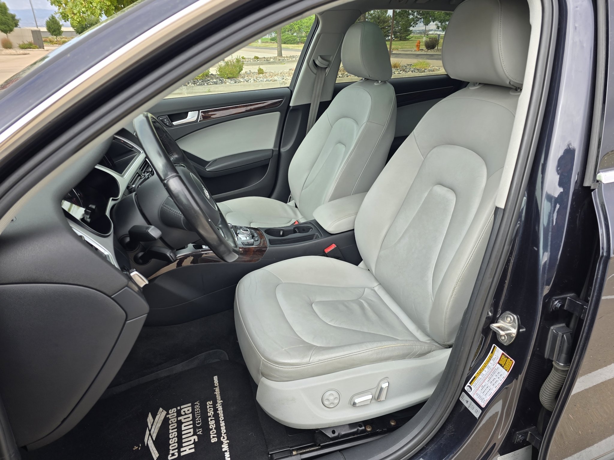 Used 2016 Moonlight Blue Metallic Audi Premium Plus image 12