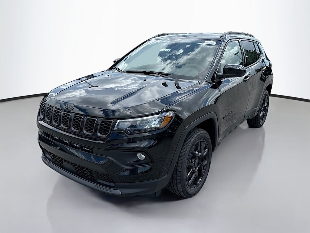 New 2026 Diamond Black Crystal Pearlcoat Jeep Latitude Altitude image 8