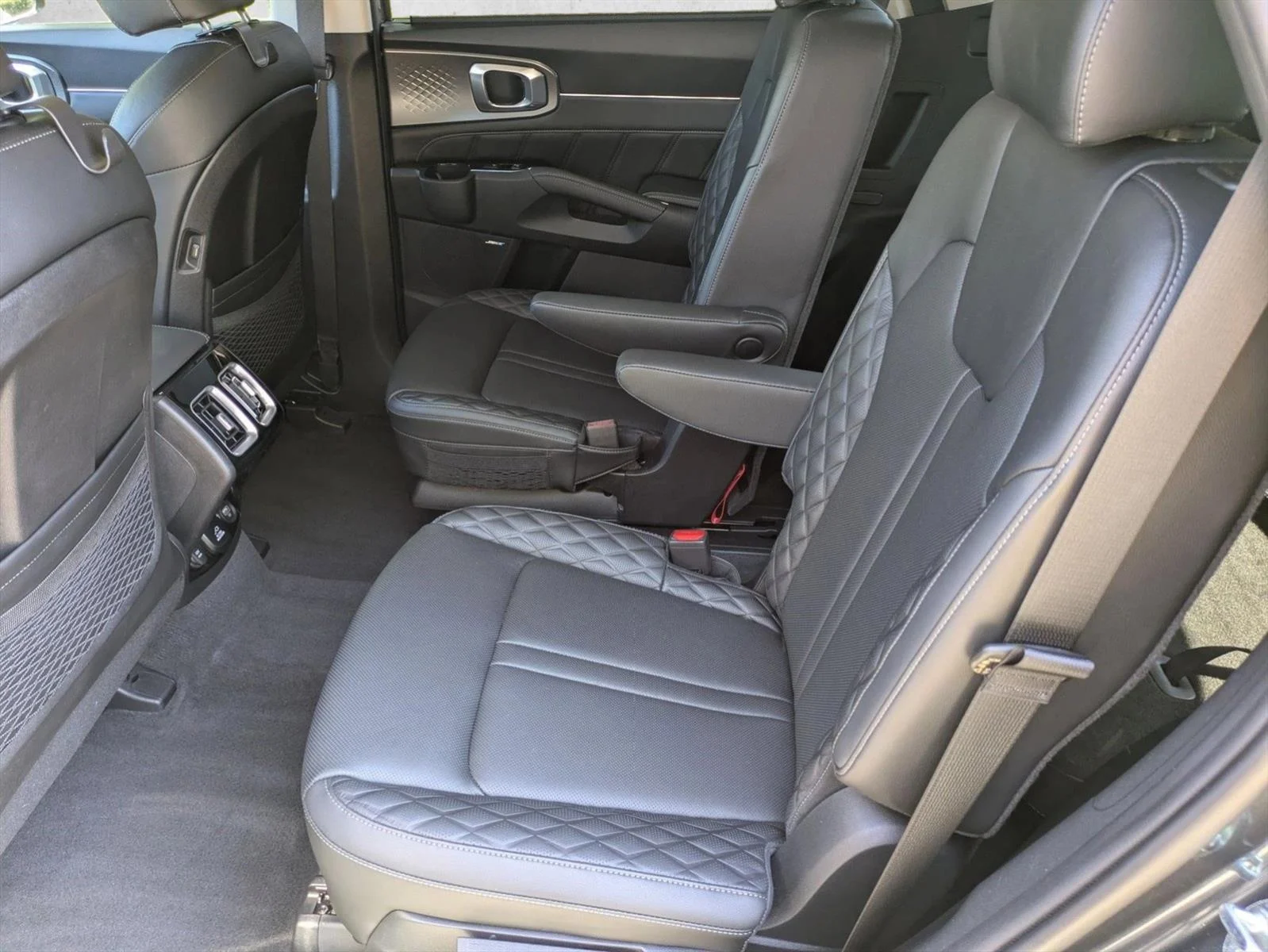 Used 2023 Gravity Grey Kia SX Prestige image 21