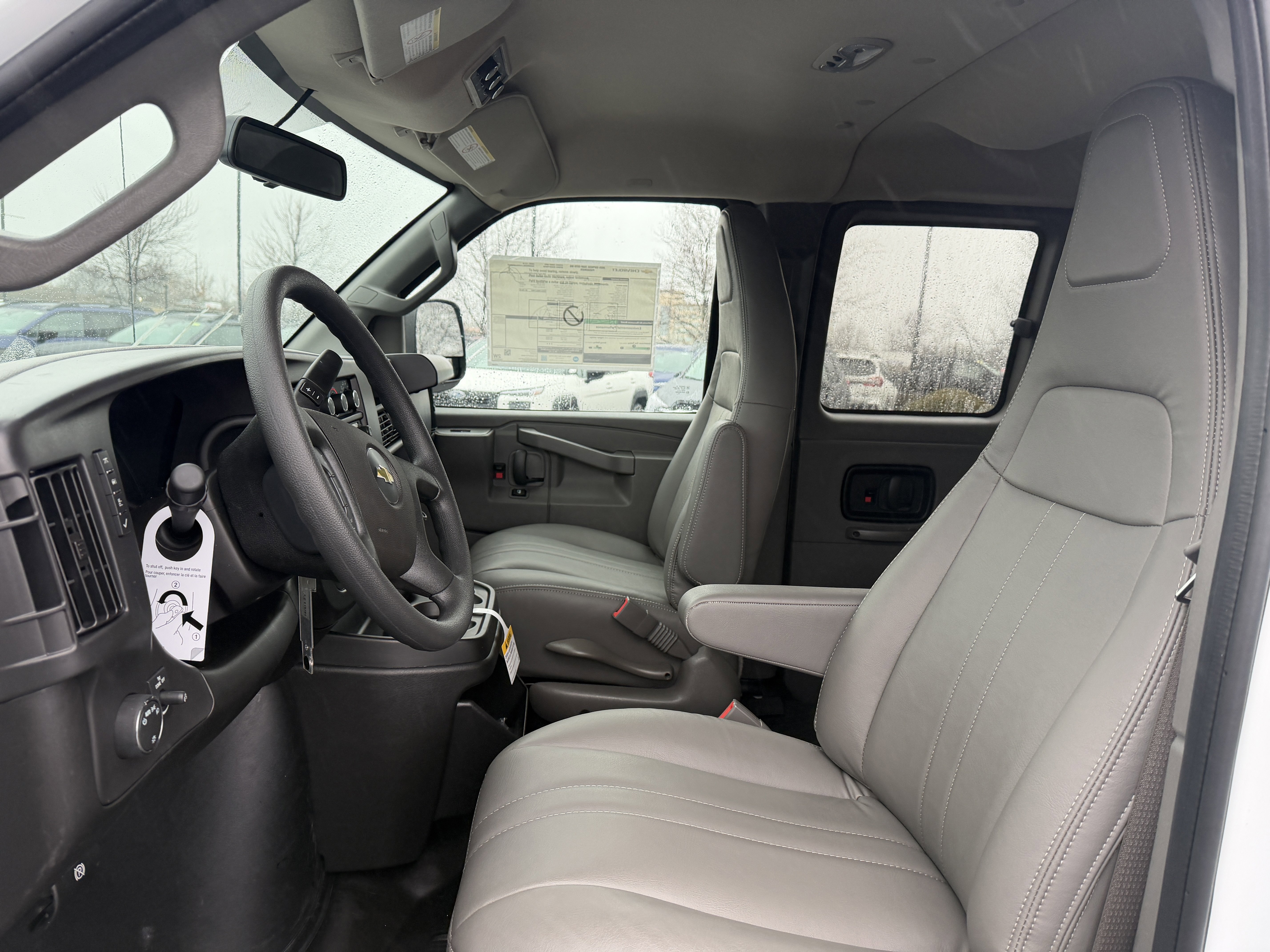 New 2025 Summit White Chevrolet 1LS image 28