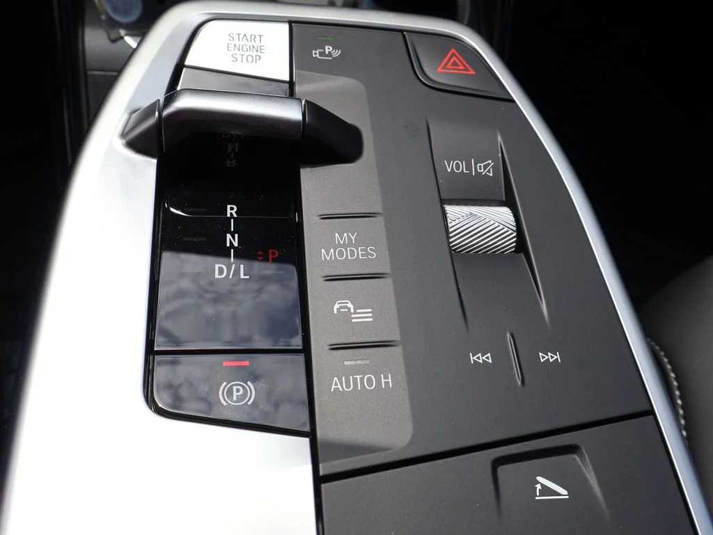 2025 BMW X1 28i - Photo 37