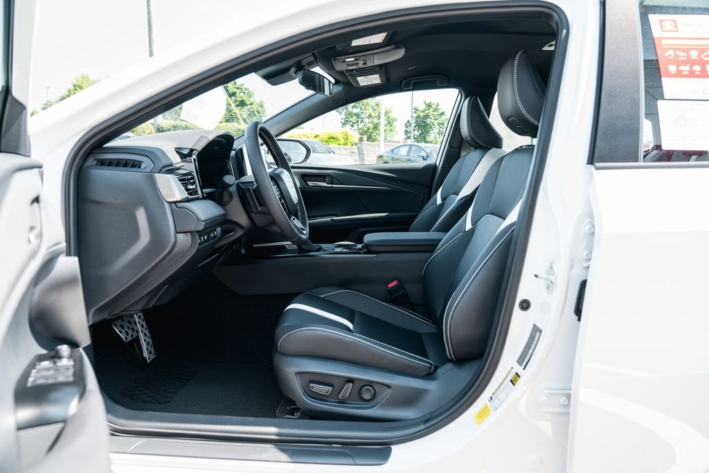 New 2026 Ice Cap Toyota SE image 22