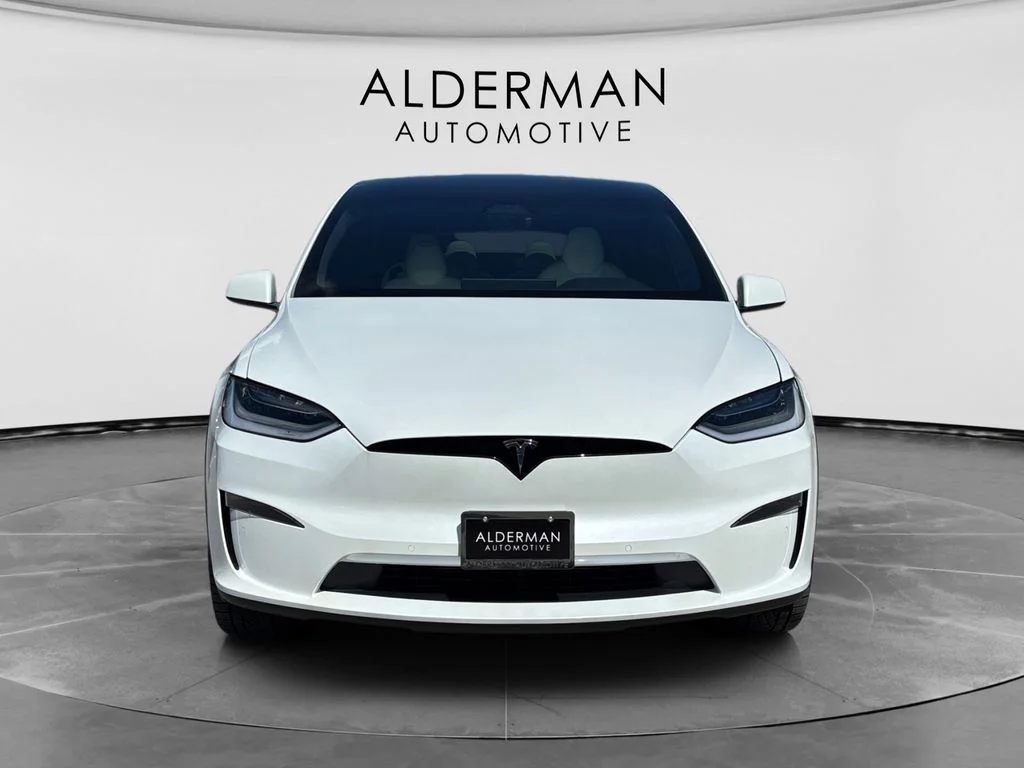 Used 2022 White Tesla Plaid image 8