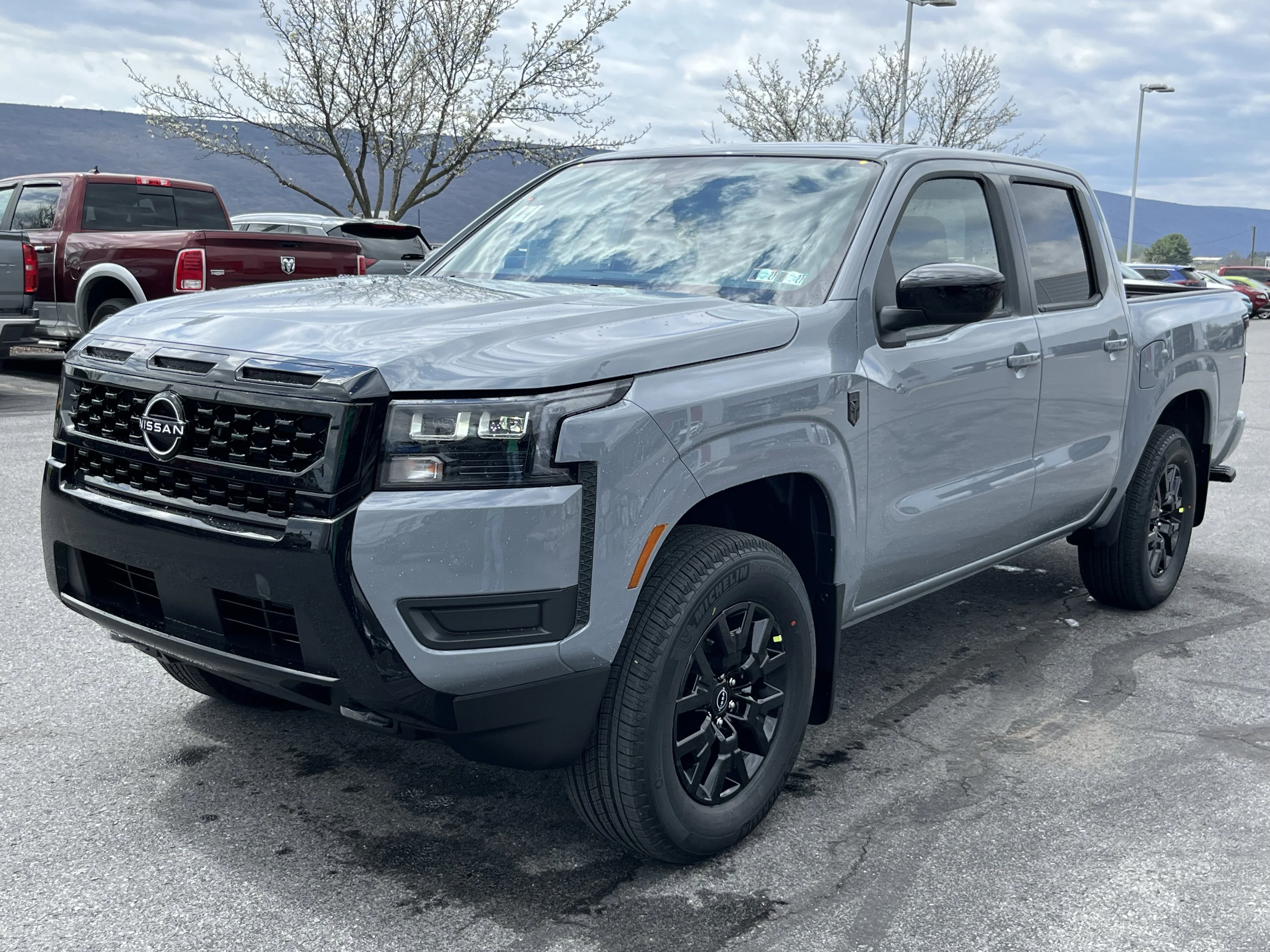 New 2026 Boulder Gray Pearl Nissan Crew Cab SV image 8