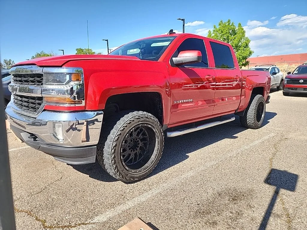 2017 Chevrolet Silverado 1500 LT 4X4 Crew Cab Short Box's photo