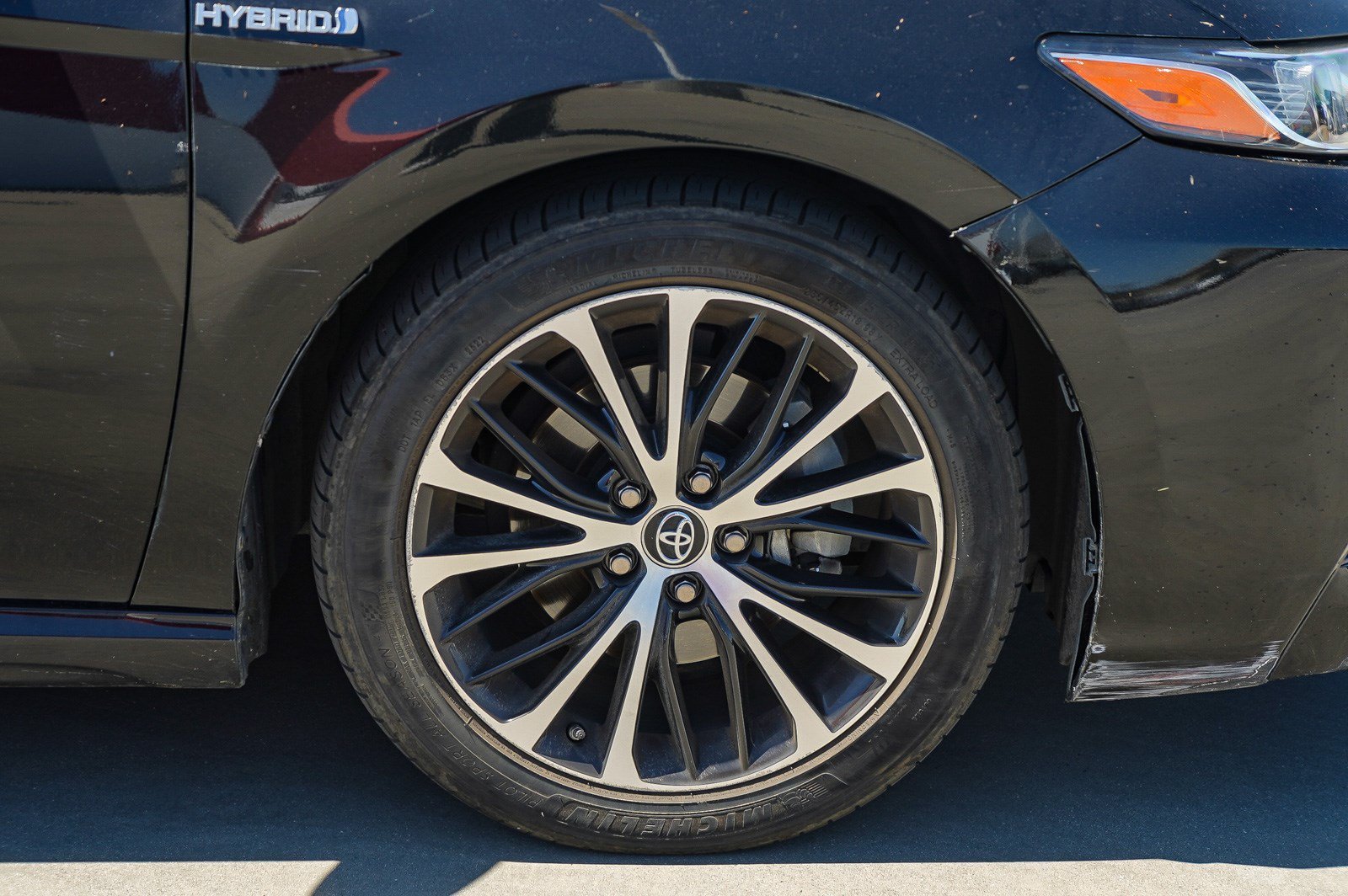 Certified Used 2018 Midnight Black Metallic Toyota Hybrid SE image 10