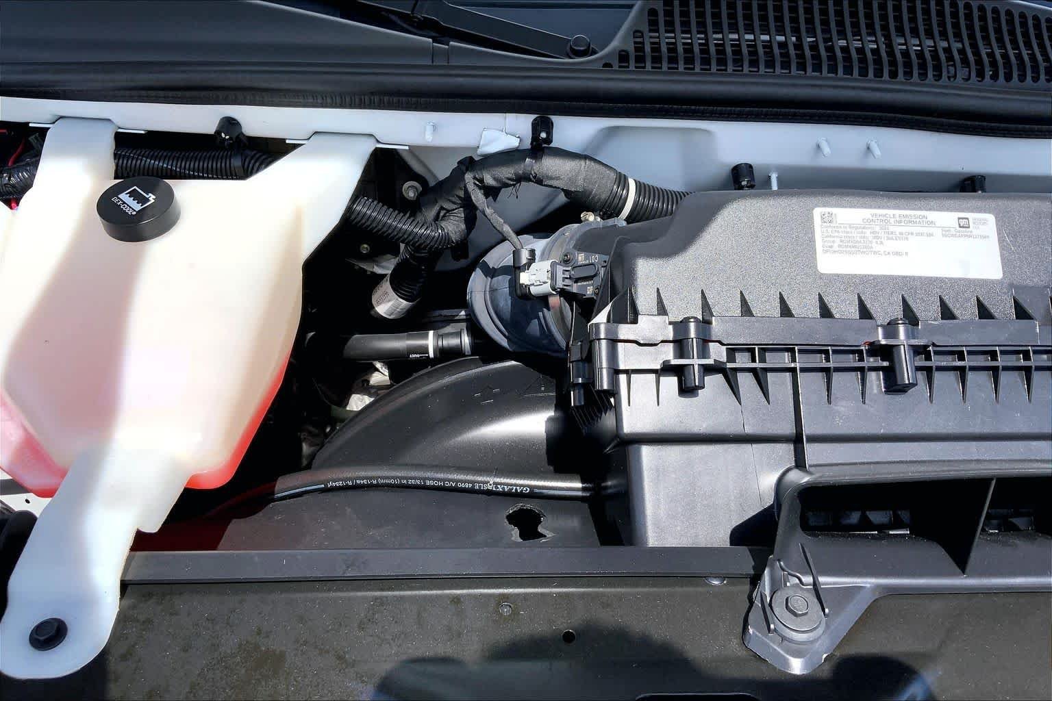 Used 2024 Summit White Chevrolet  image 28