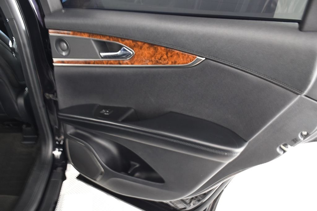 Used 2020 Infinite Black Lincoln Reserve image 21
