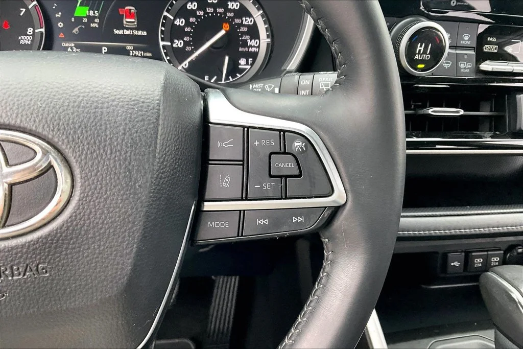Used 2021 Blue Toyota XLE image 12