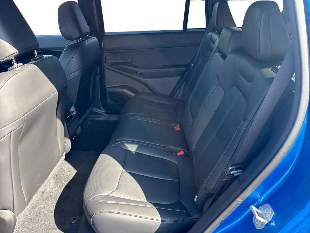 New 2026 Hydro Blue Pearlcoat Jeep Limited image 10