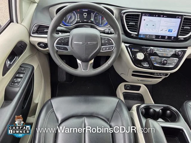 Used 2023 White Chrysler Touring L image 7