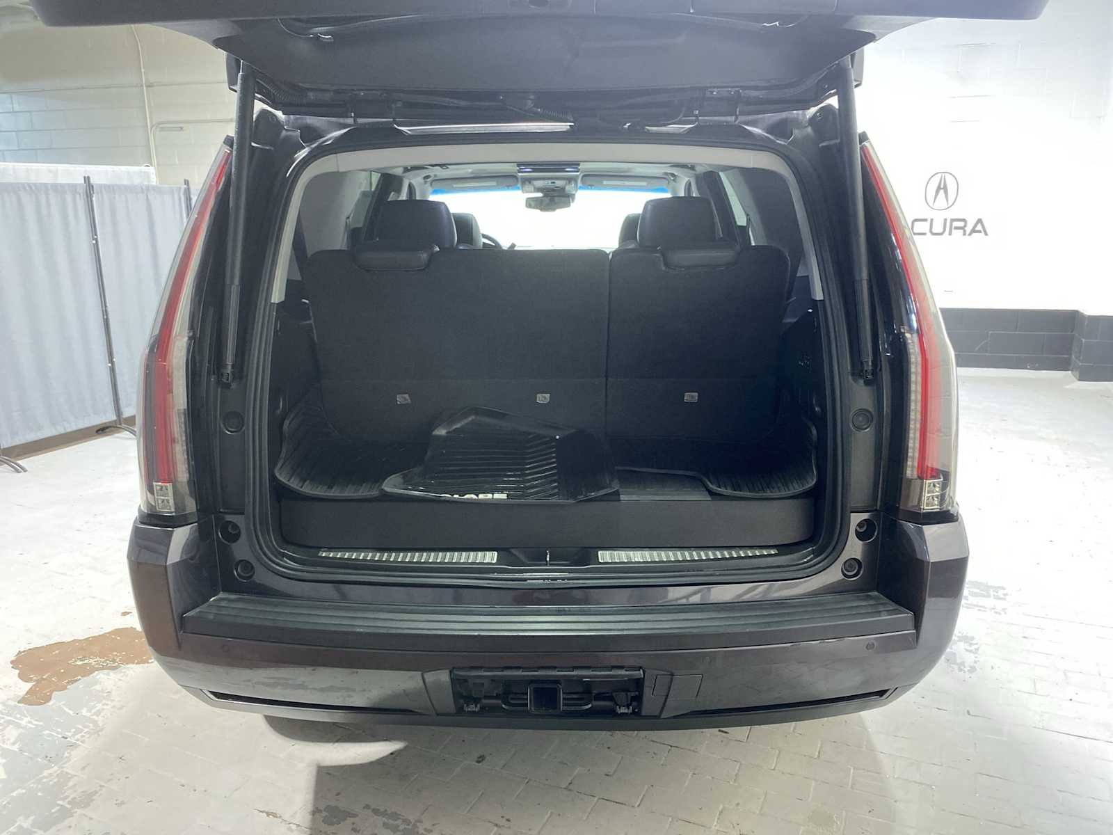 Used 2015 Dark Granite Metallic Cadillac Premium image 19