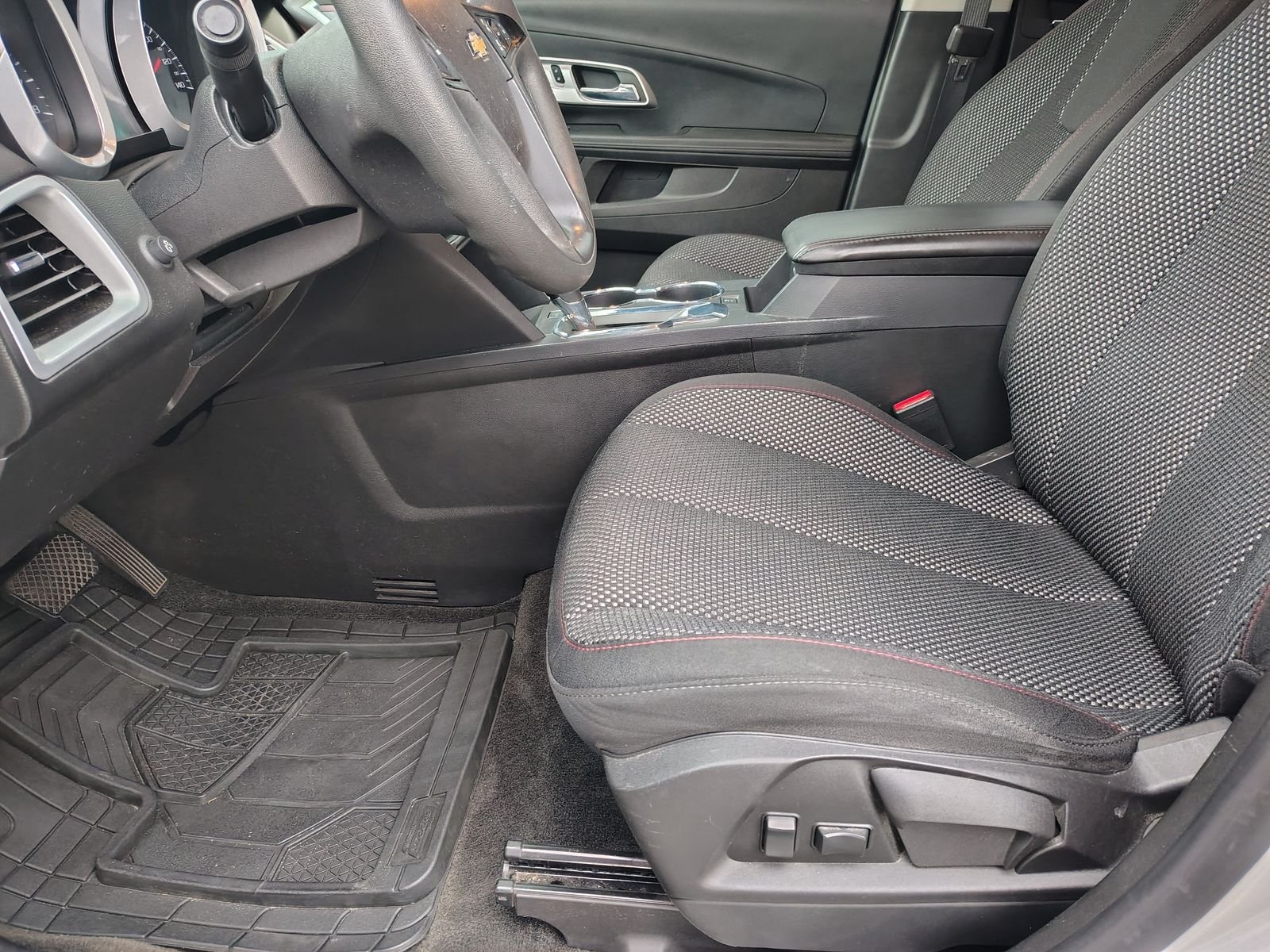 Used 2017 Silver Ice Metallic Chevrolet LS image 15