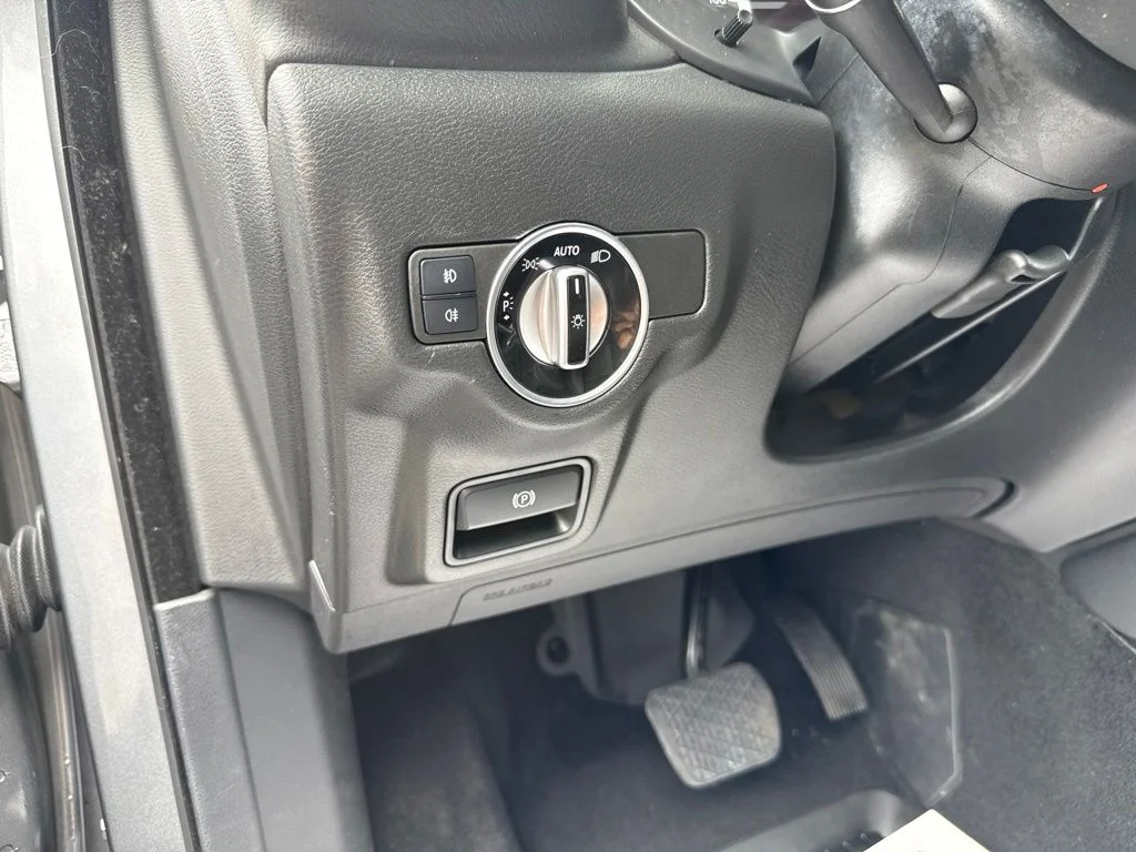 Used 2017 Graphite Shadow INFINITI Premium image 15