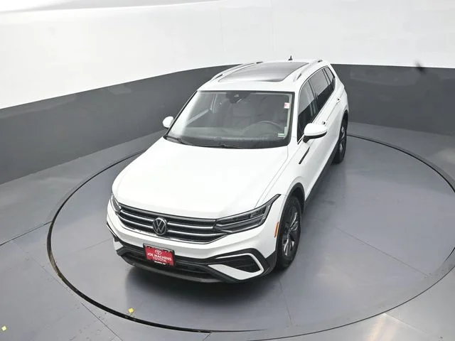 Used 2022 White Volkswagen 2.0T SE image 25