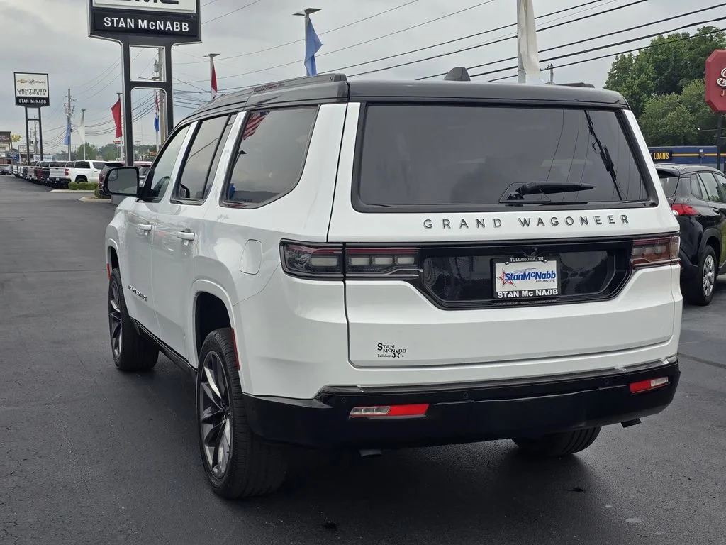 Used 2025 Bright White Clearcoat Jeep Series II Obsidian image 7