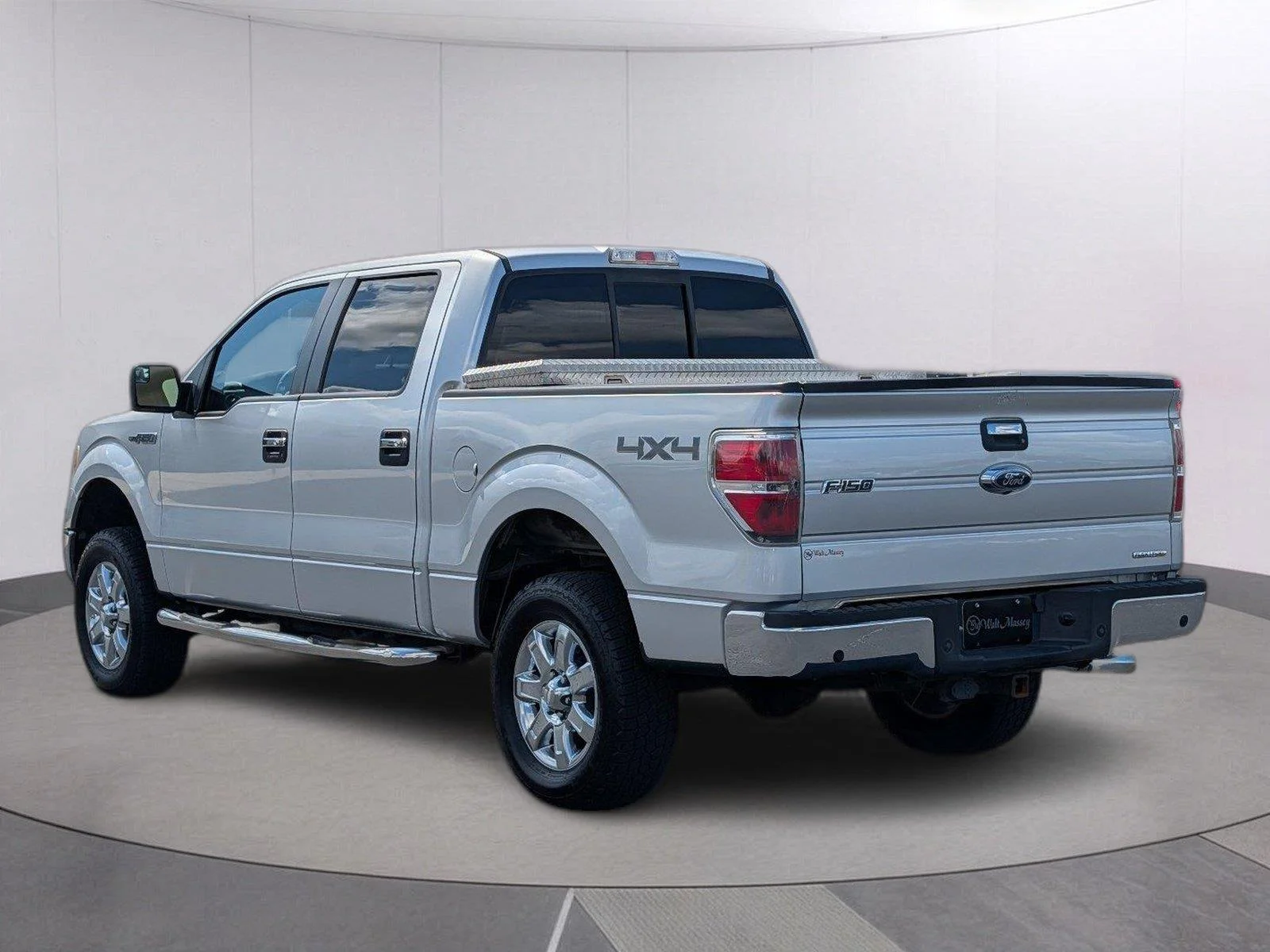 Used 2013 Ingot Silver Metallic Ford XLT image 3