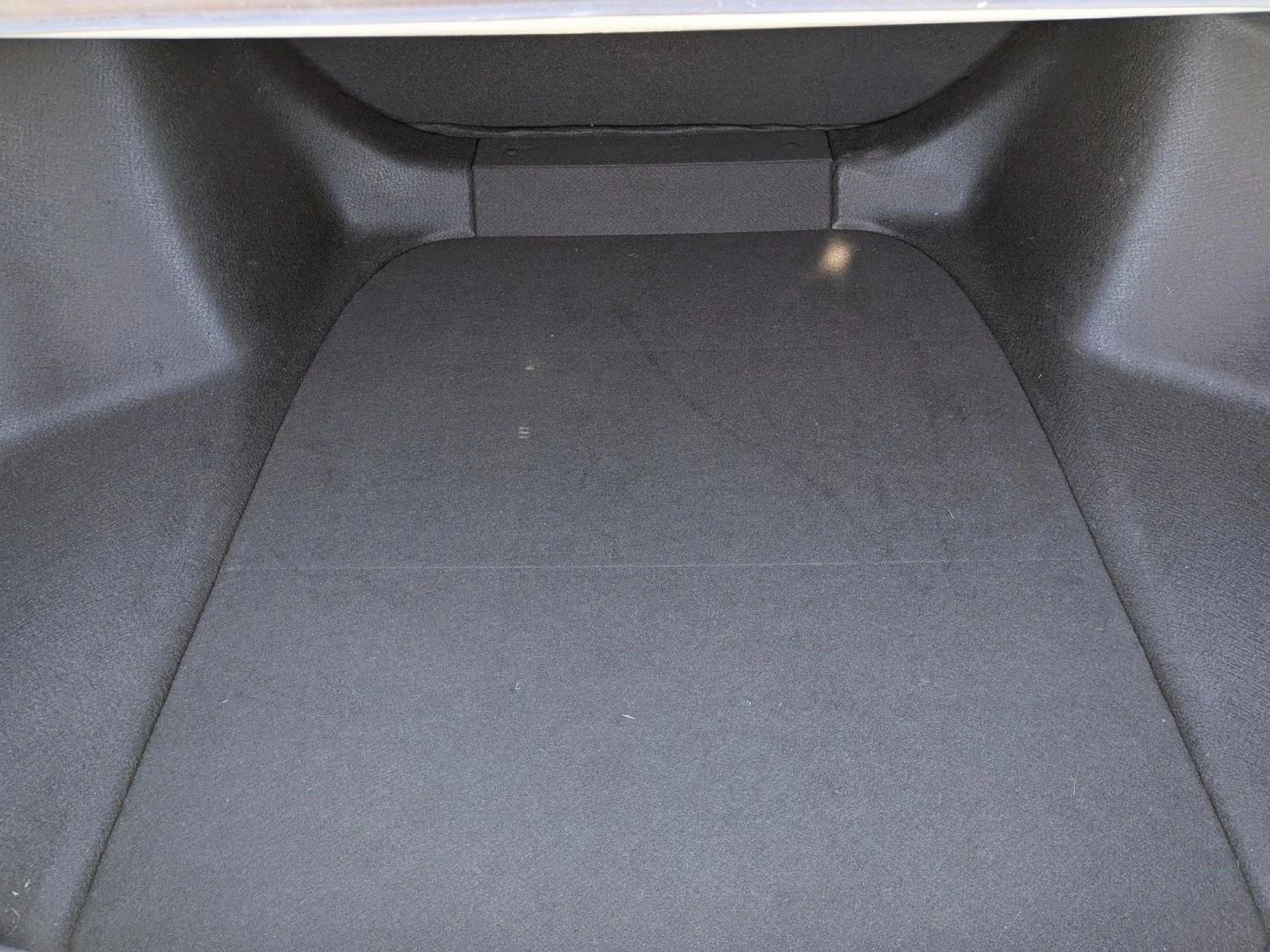 Used 2024 Solar Silver Metallic Honda LX image 6