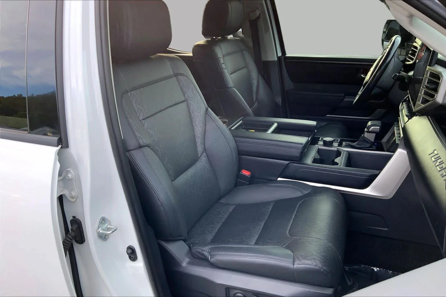 Used 2023 Ice Cap Toyota SR5 image 8