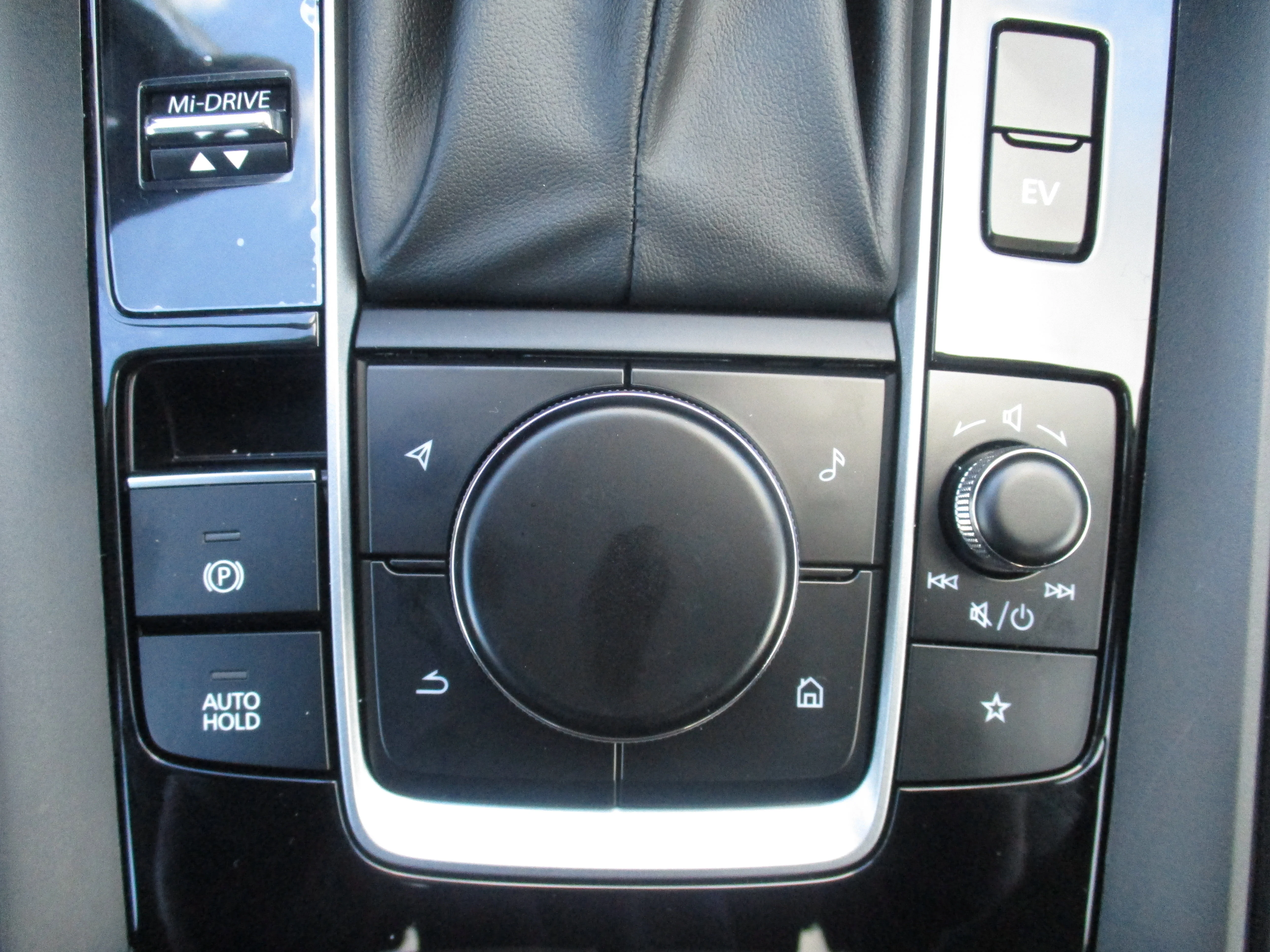 2026 Mazda CX-50 Premium - Photo 18