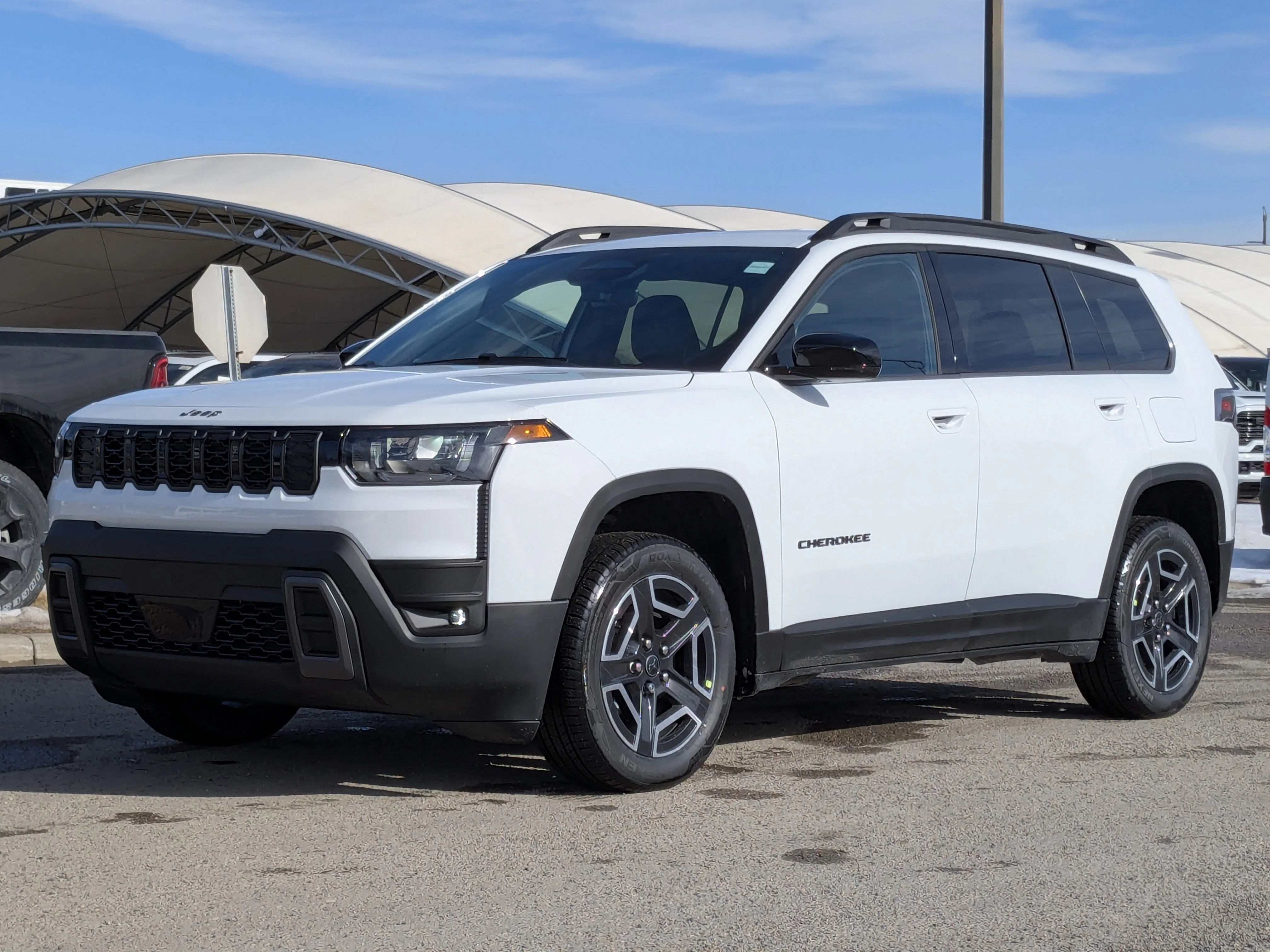 New 2026 White Jeep Limited - - 1.6L Turbo Hybrid - Perforated Leatherette Seats - Power Liftgate - Wireless Charging image 4
