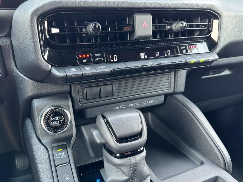 Used 2025 White Toyota 1958 image 22
