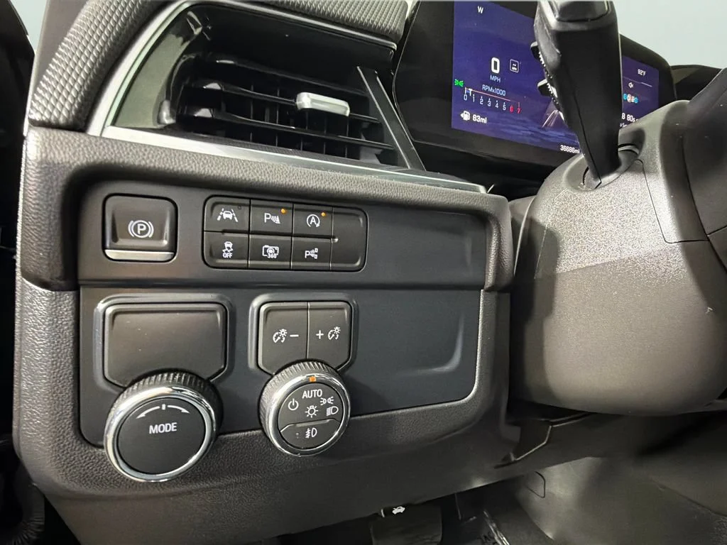 2025 Chevrolet Suburban RST - Photo 20