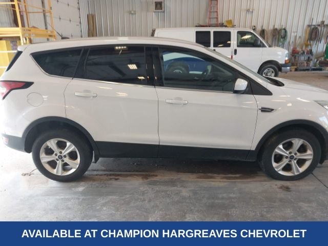 Used 2017 Oxford White Ford SE image 8
