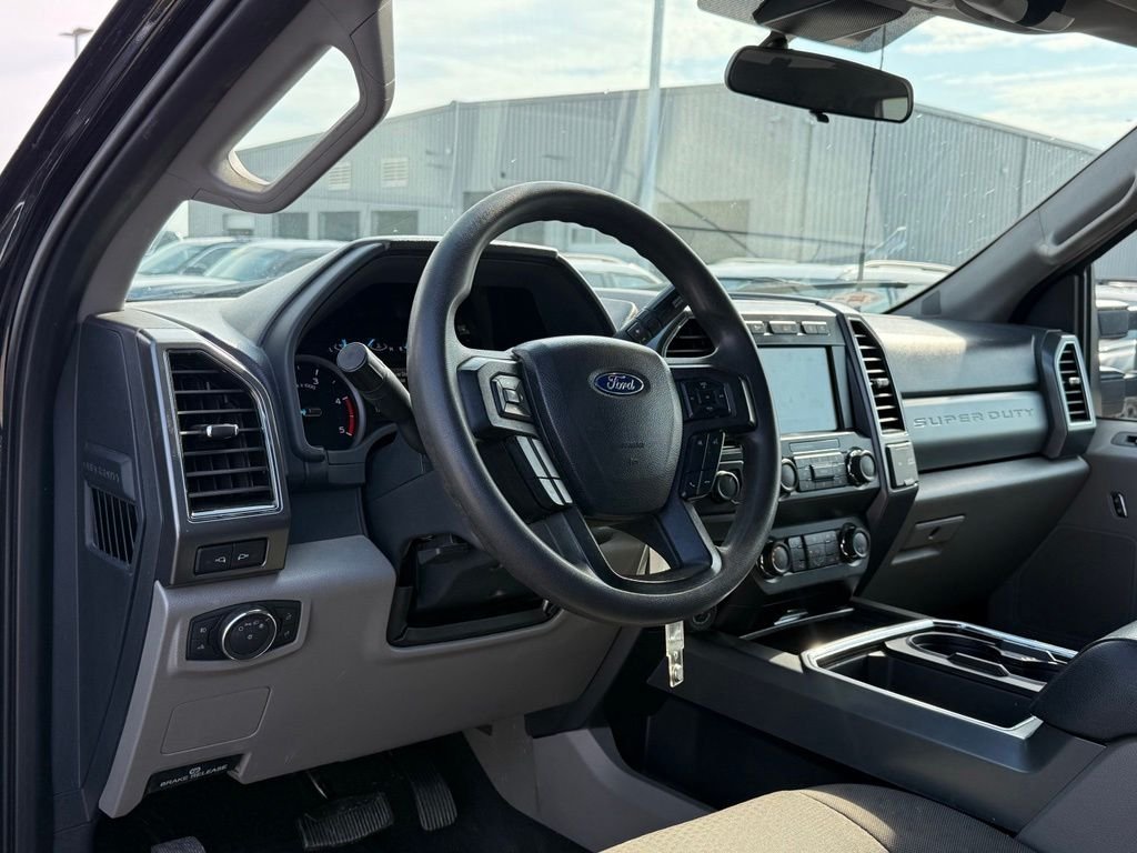 Used 2022 Agate Black Metallic Ford XLT image 4