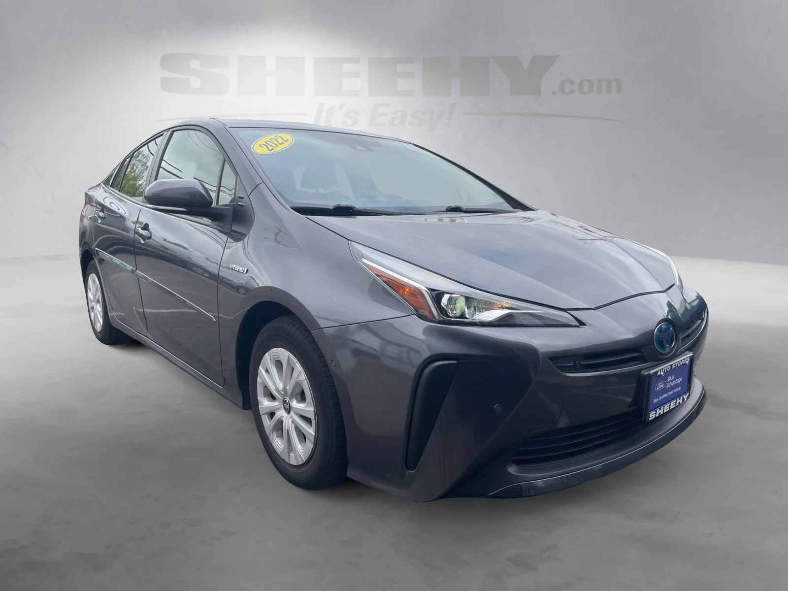 Used 2022 Magnetic Gray Metallic Toyota LE image 2