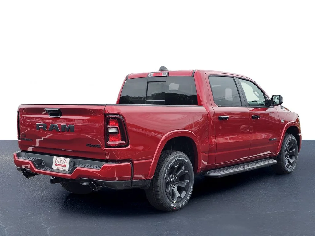 New 2026 Molten Red Pearl-Coat Exterior Paint RAM Big Horn/Lone Star image 9