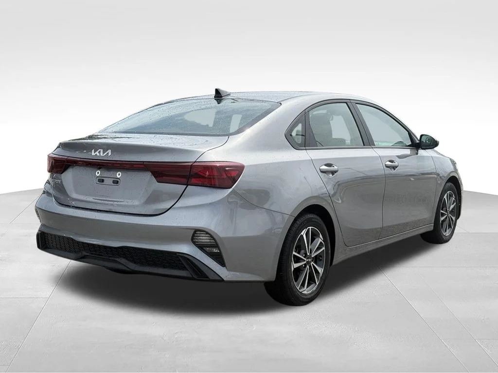Used 2024 Gray Kia LXS image 25