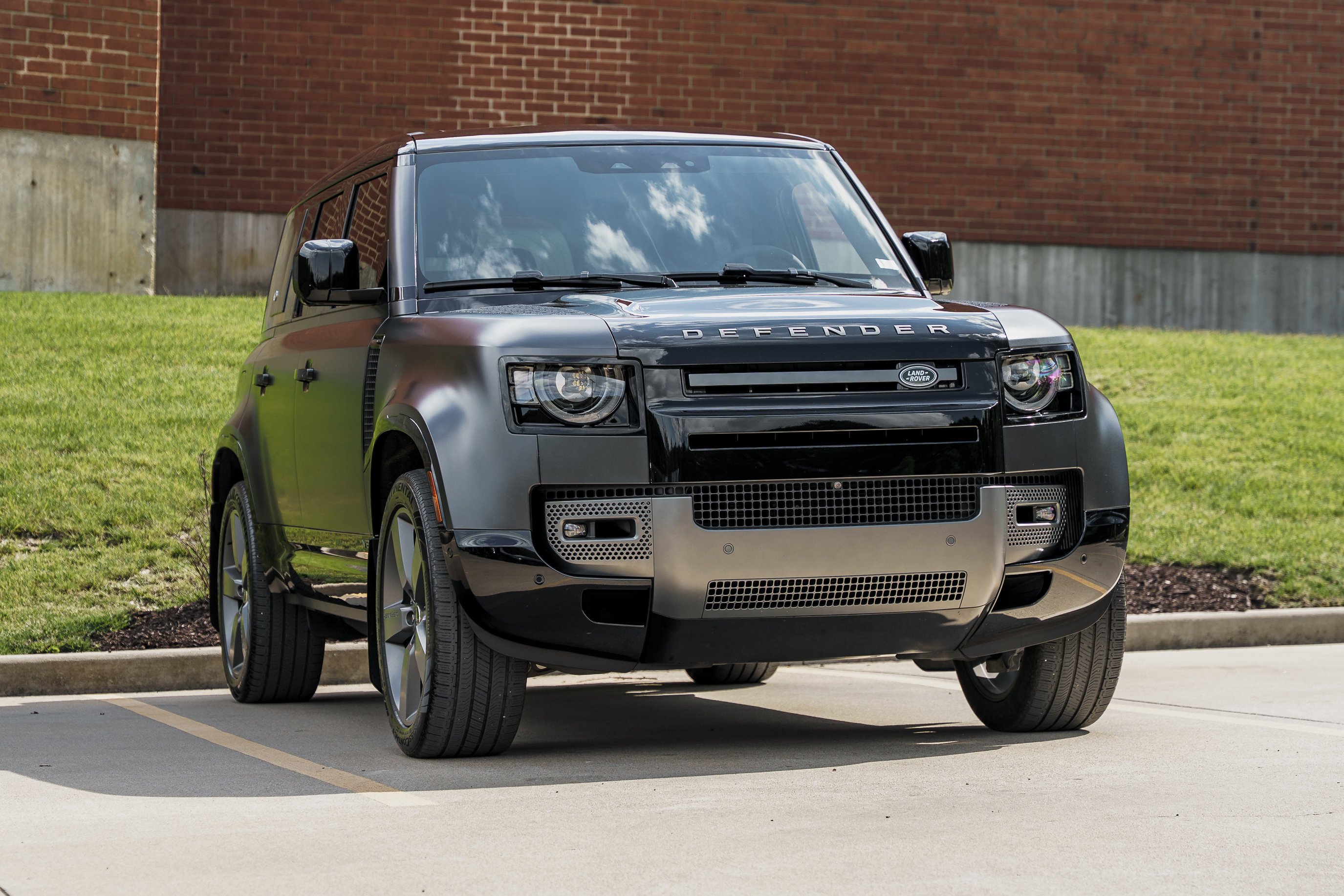 2024 Land Rover Defender 110 Carpathian Edition P525's photo
