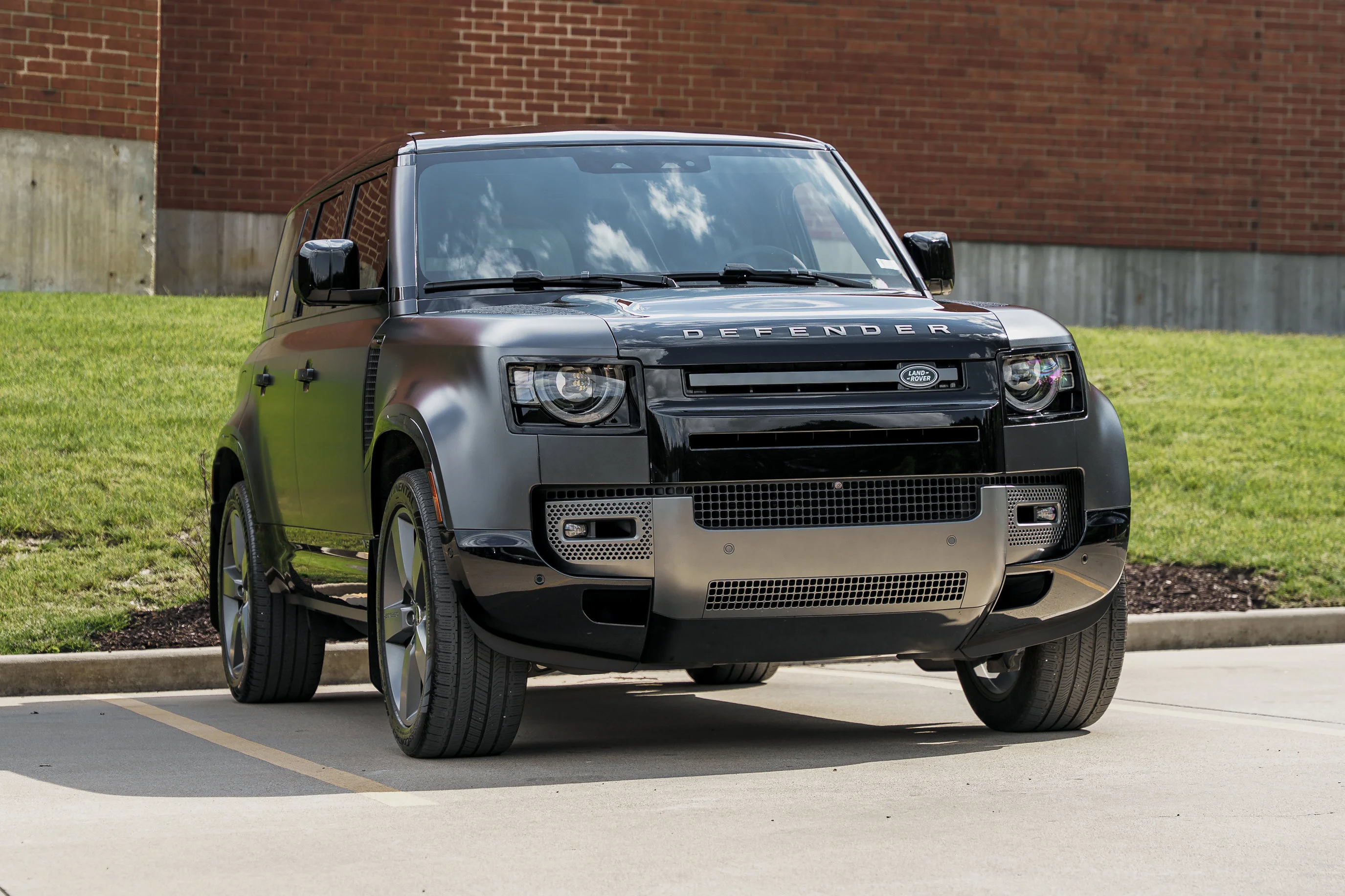 2024 Land Rover Defender 110 Carpathian Edition P525's photo