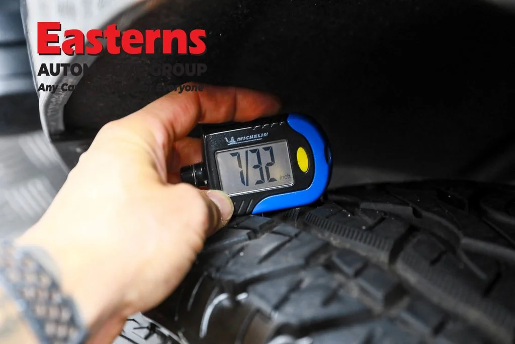 Used 2023 Black Chevrolet Z71 image 31