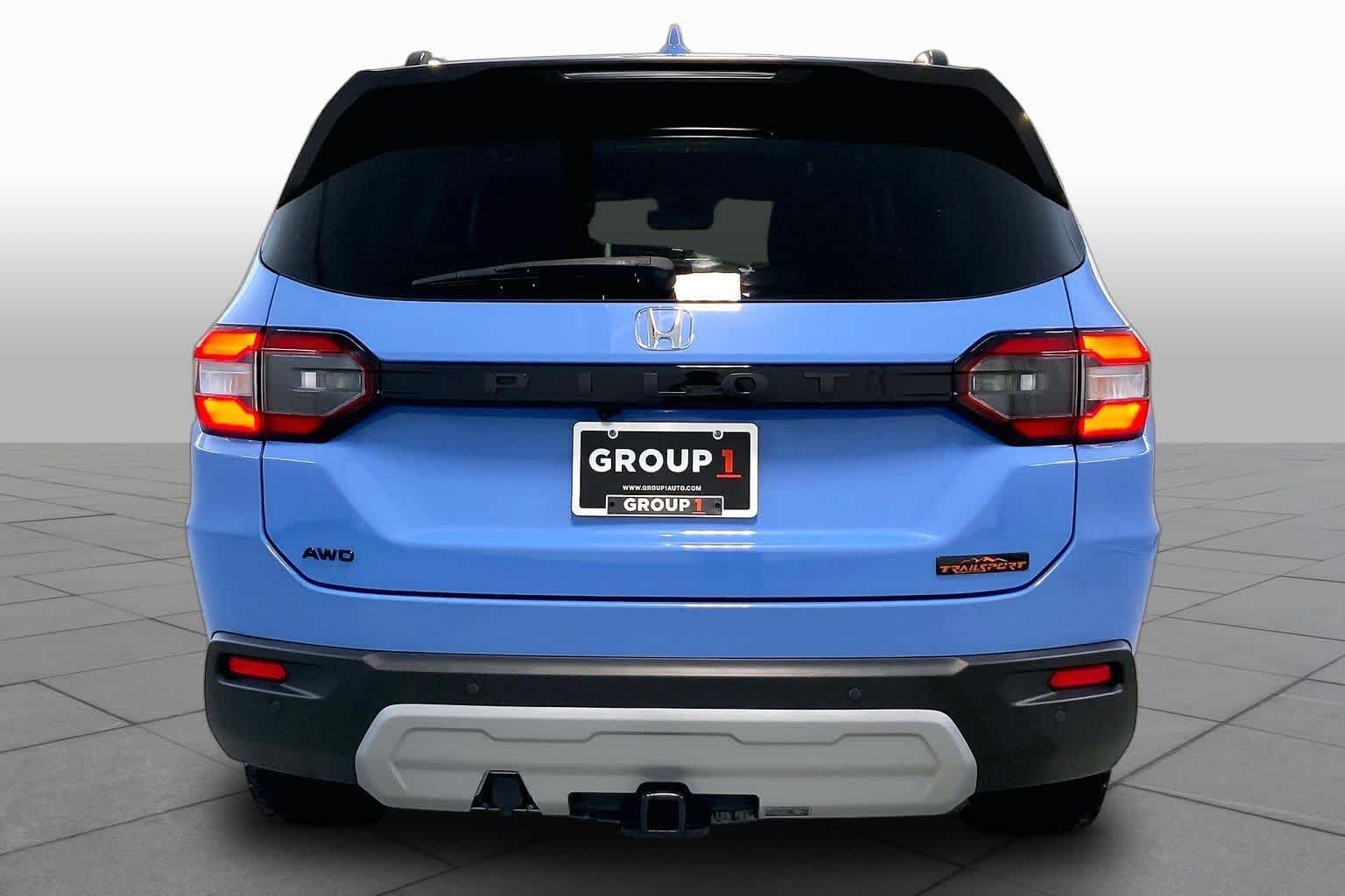 Used 2025 Diffused Sky Blue Pearl Honda TrailSport image 4