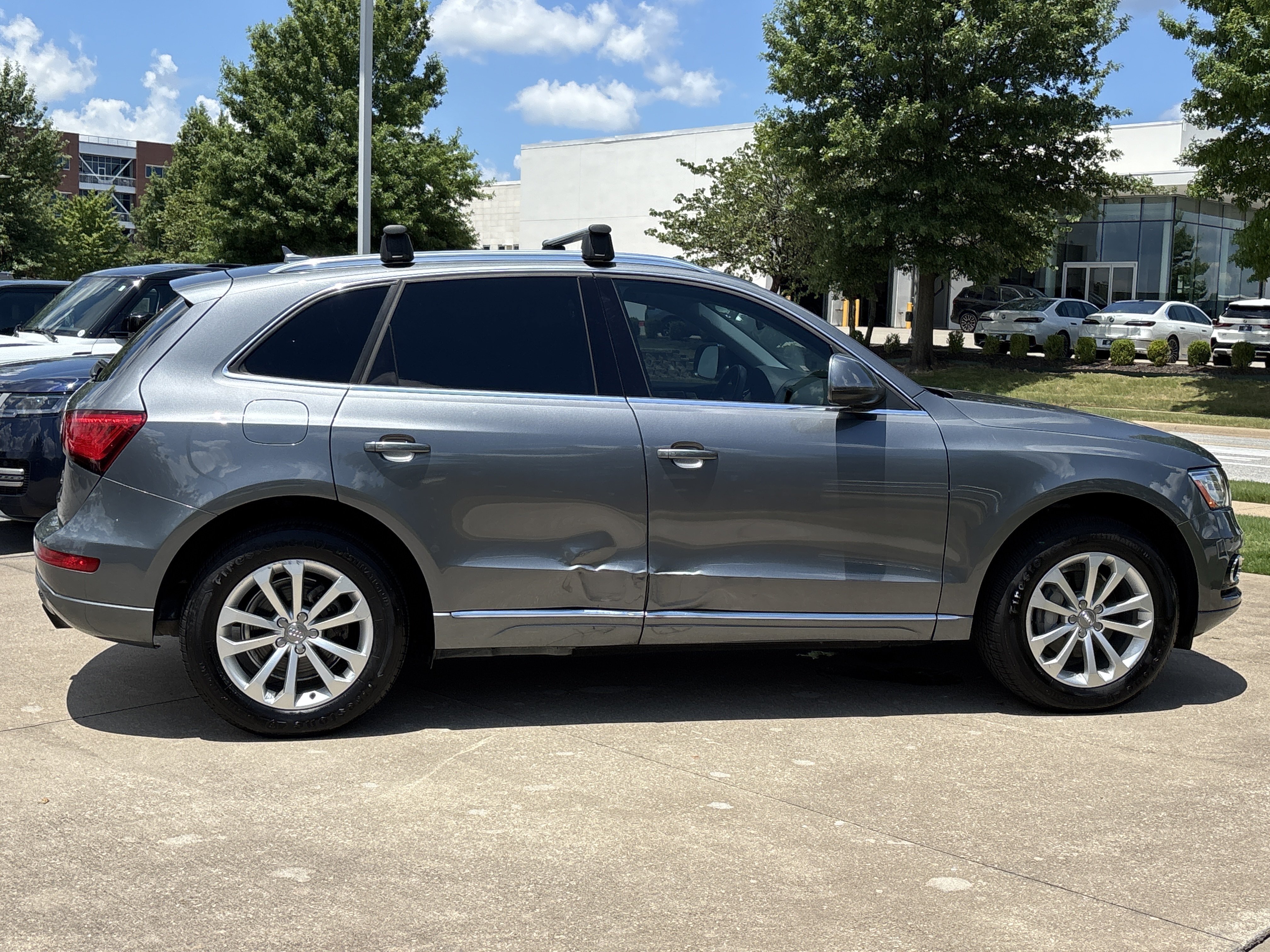 Used 2014  Audi Premium Plus image 2