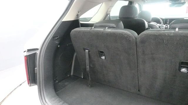 Used 2021 White Kia EX image 21