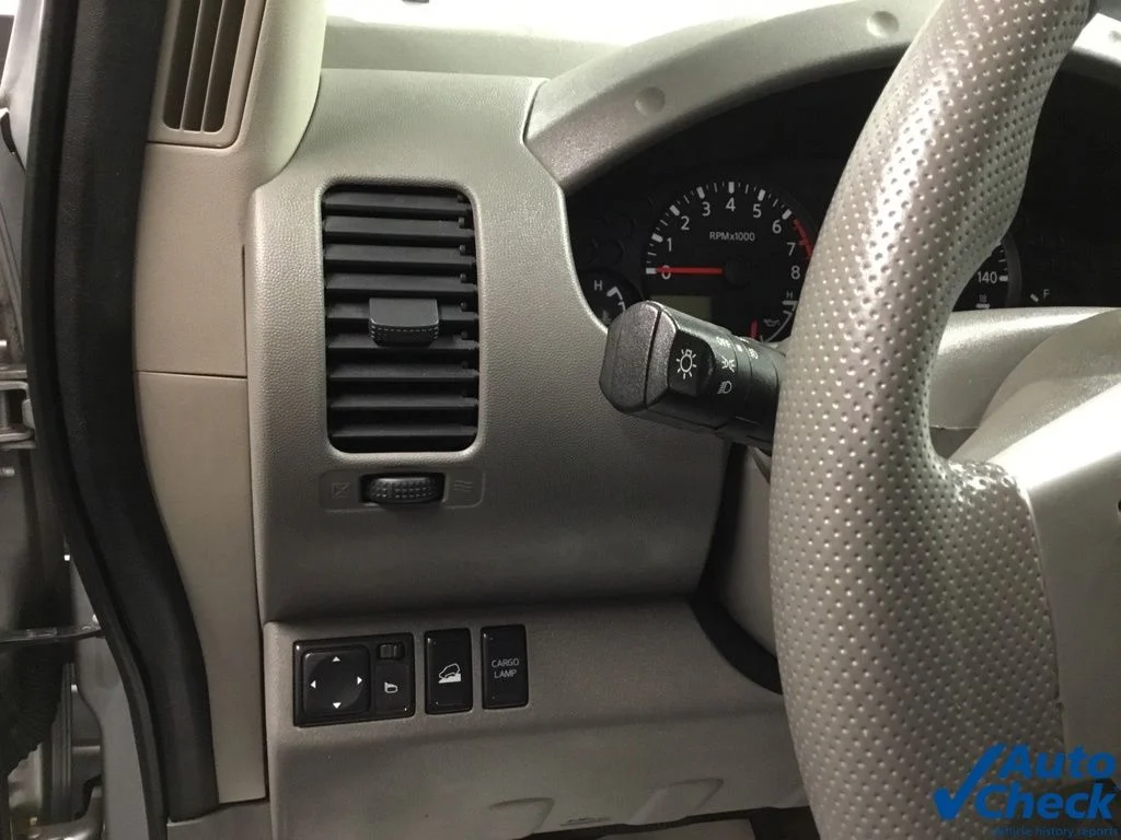 Used 2015 Silver Nissan SV image 21