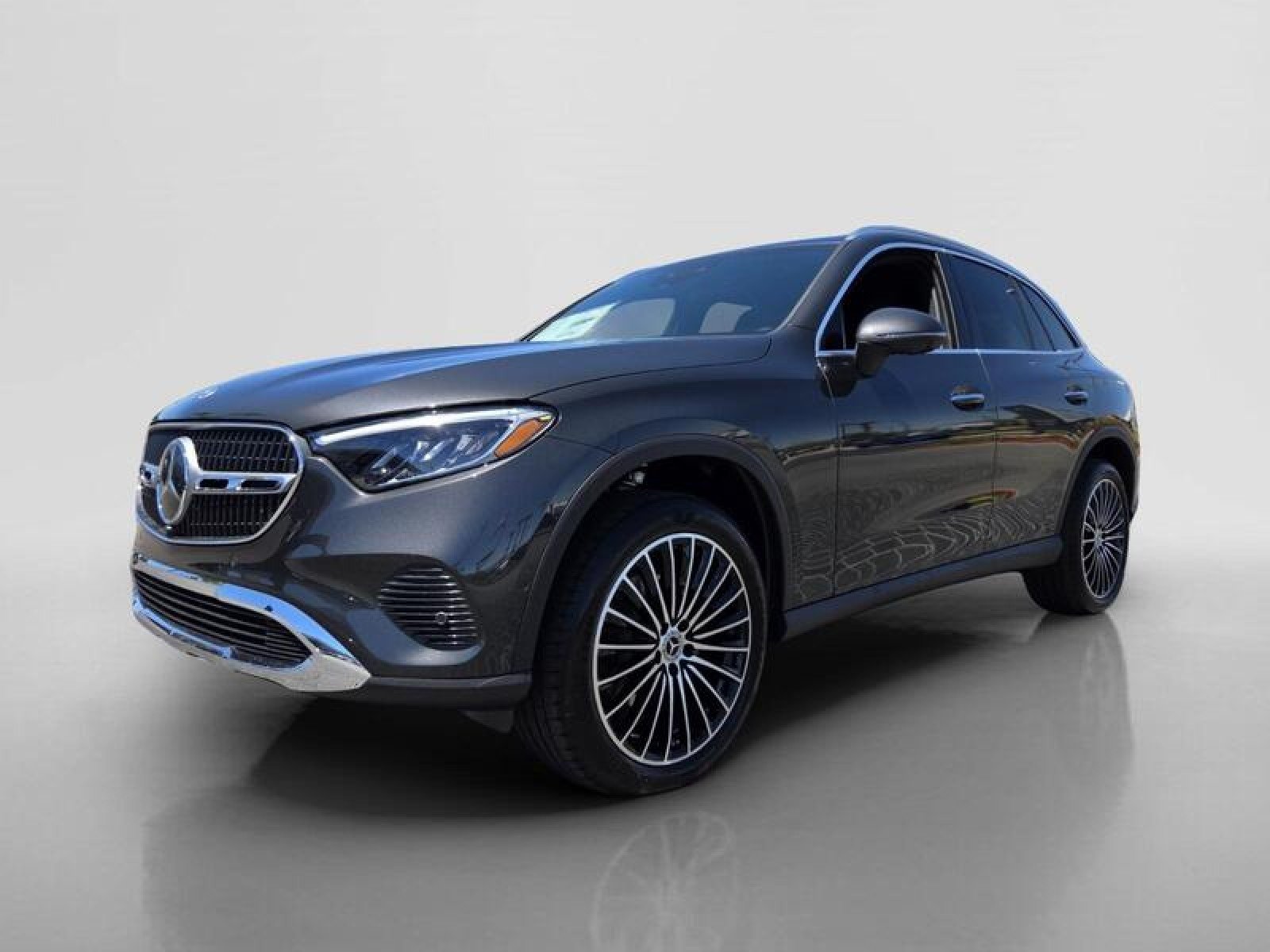 New 2026 Graphite Grey Metallic Mercedes-Benz GLC 300 SUV image 8