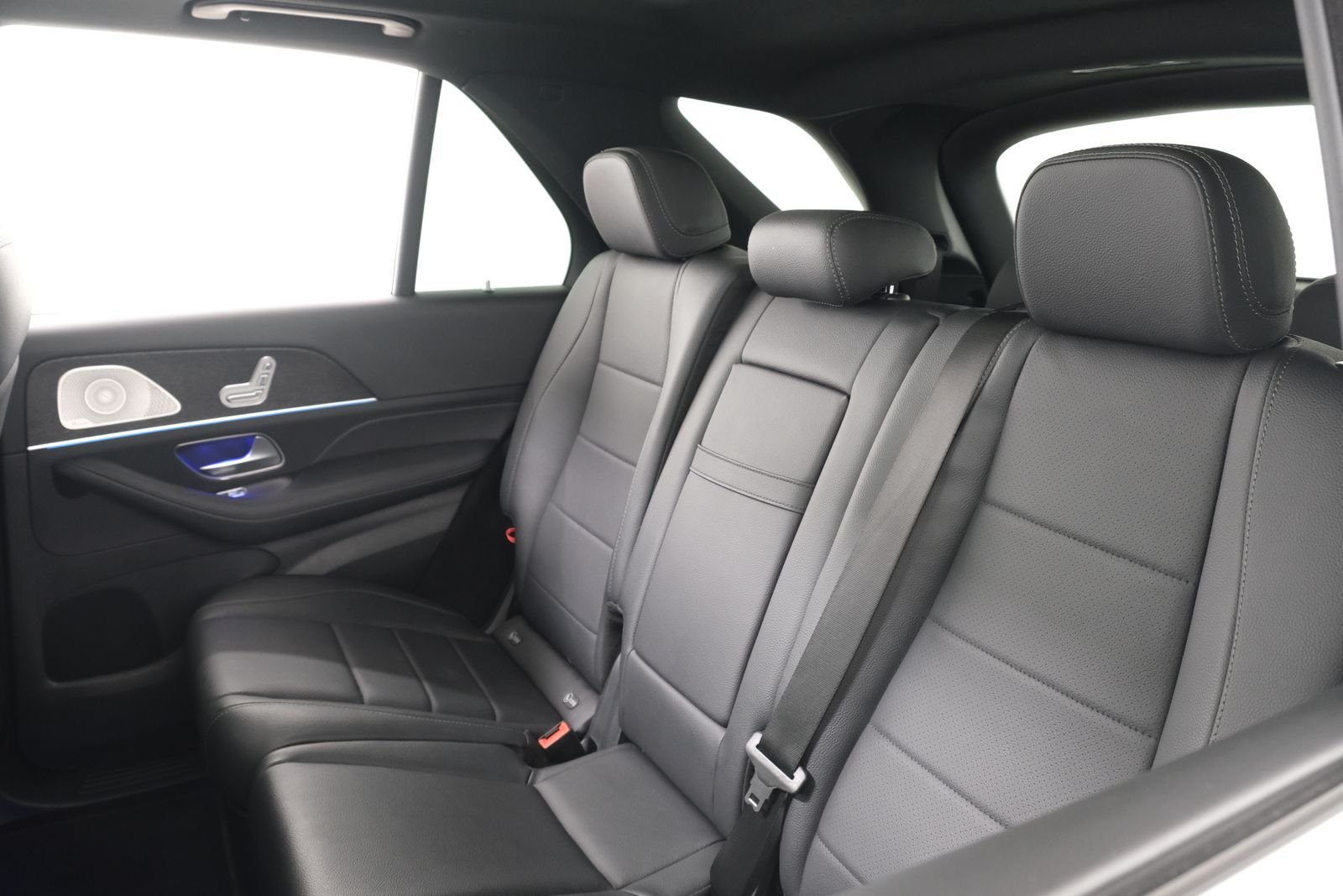 Used 2024 MANUFAKTUR Alpine Gray Mercedes-Benz GLE 450 image 37
