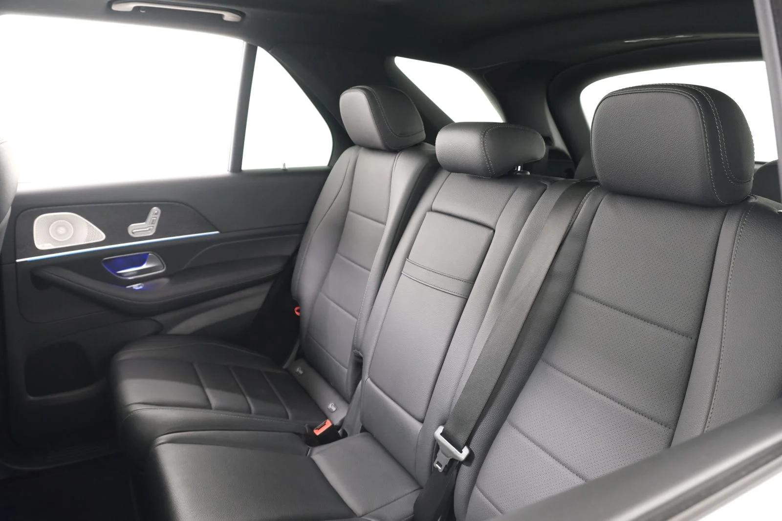 Used 2024 White Mercedes-Benz GLE 450 image 37