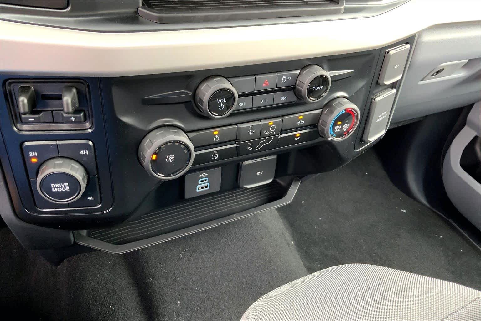 New 2026 Carbonized Gray Metallic Ford F-350® XL image 7
