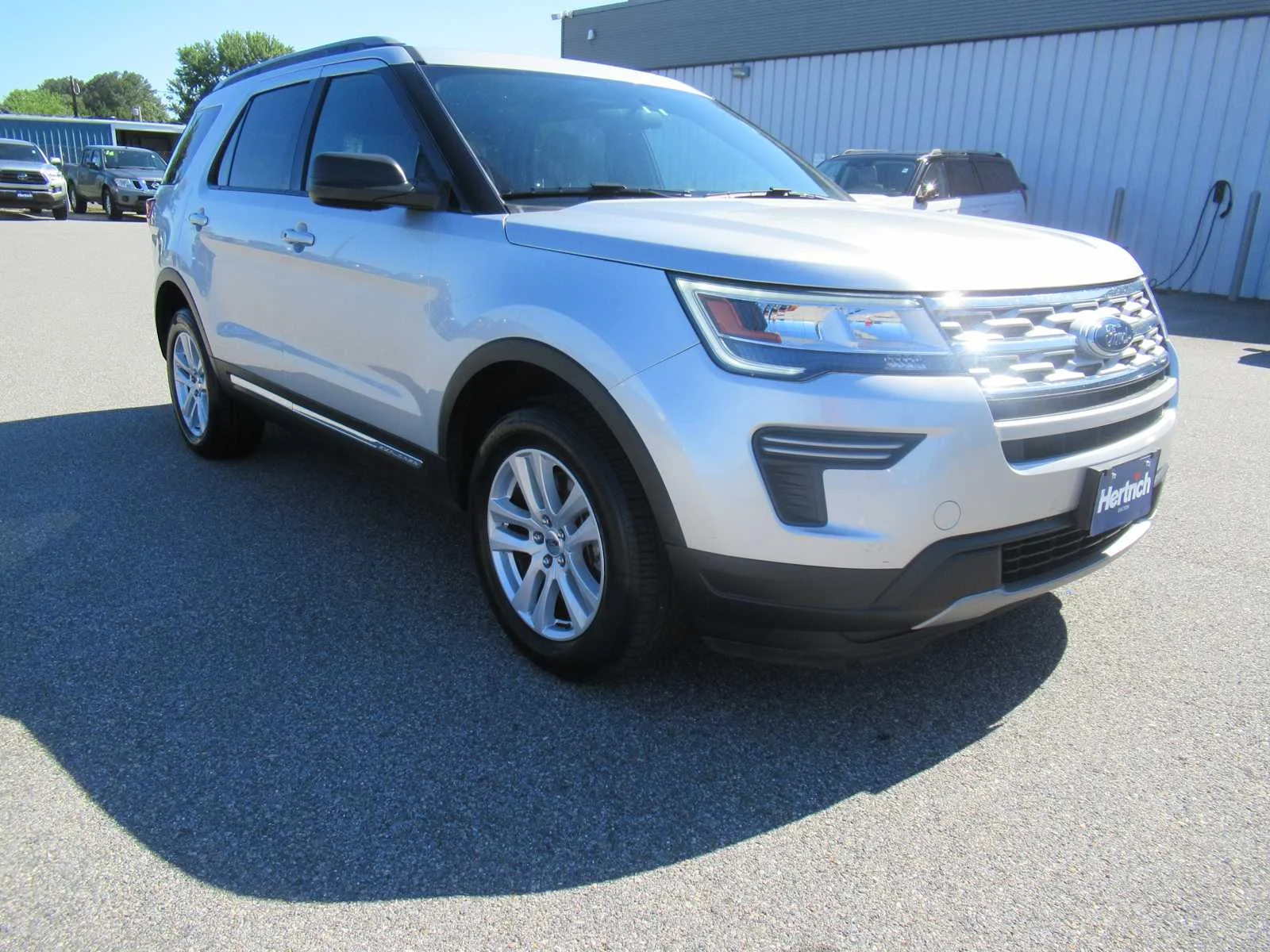 Used 2018 Ingot Silver Ford XLT image 3