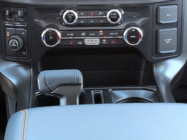 New 2026 Oxford White Ford Tremor® image 19