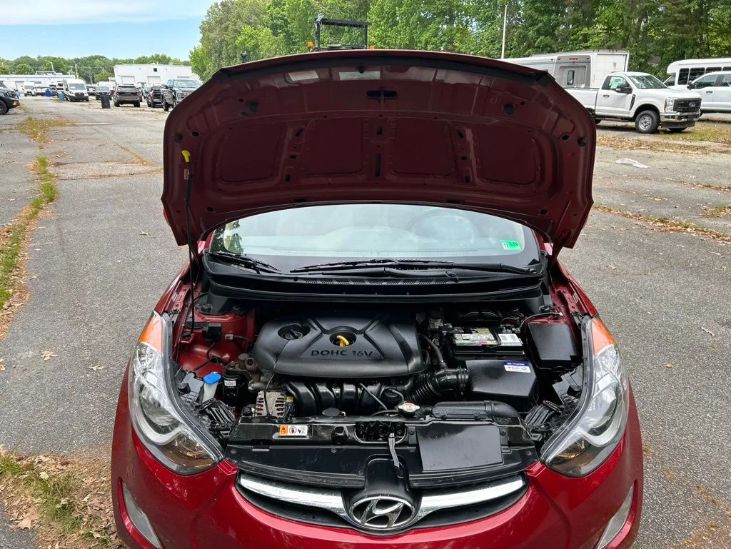 Used 2012 Red Hyundai GLS image 12