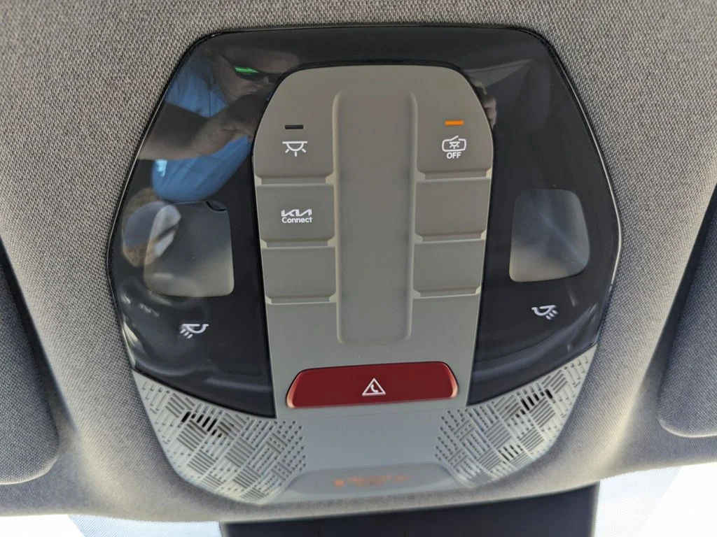New 2024 Pebble Gray Kia Light RWD image 25