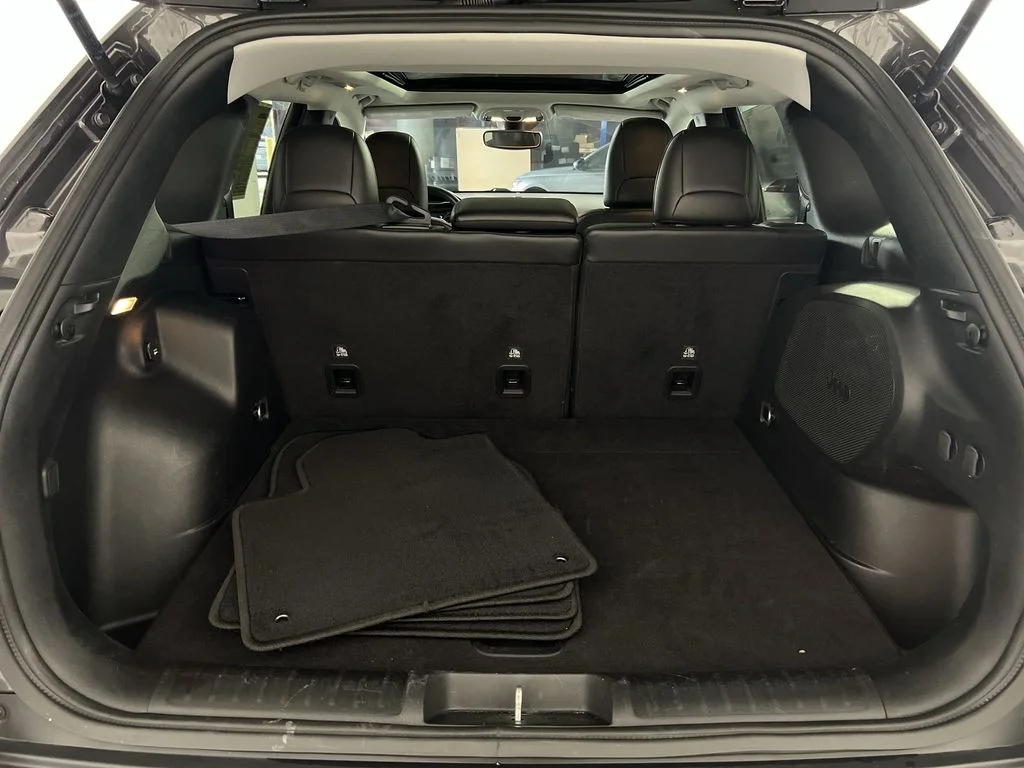 Used 2021 Gray Jeep Latitude Lux image 20