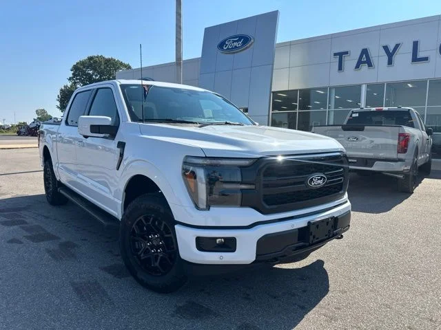 New 2026 Oxford White Ford Lariat® image 4