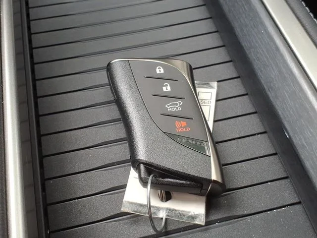 Used 2025 Black Lexus 550 Overtrail image 35